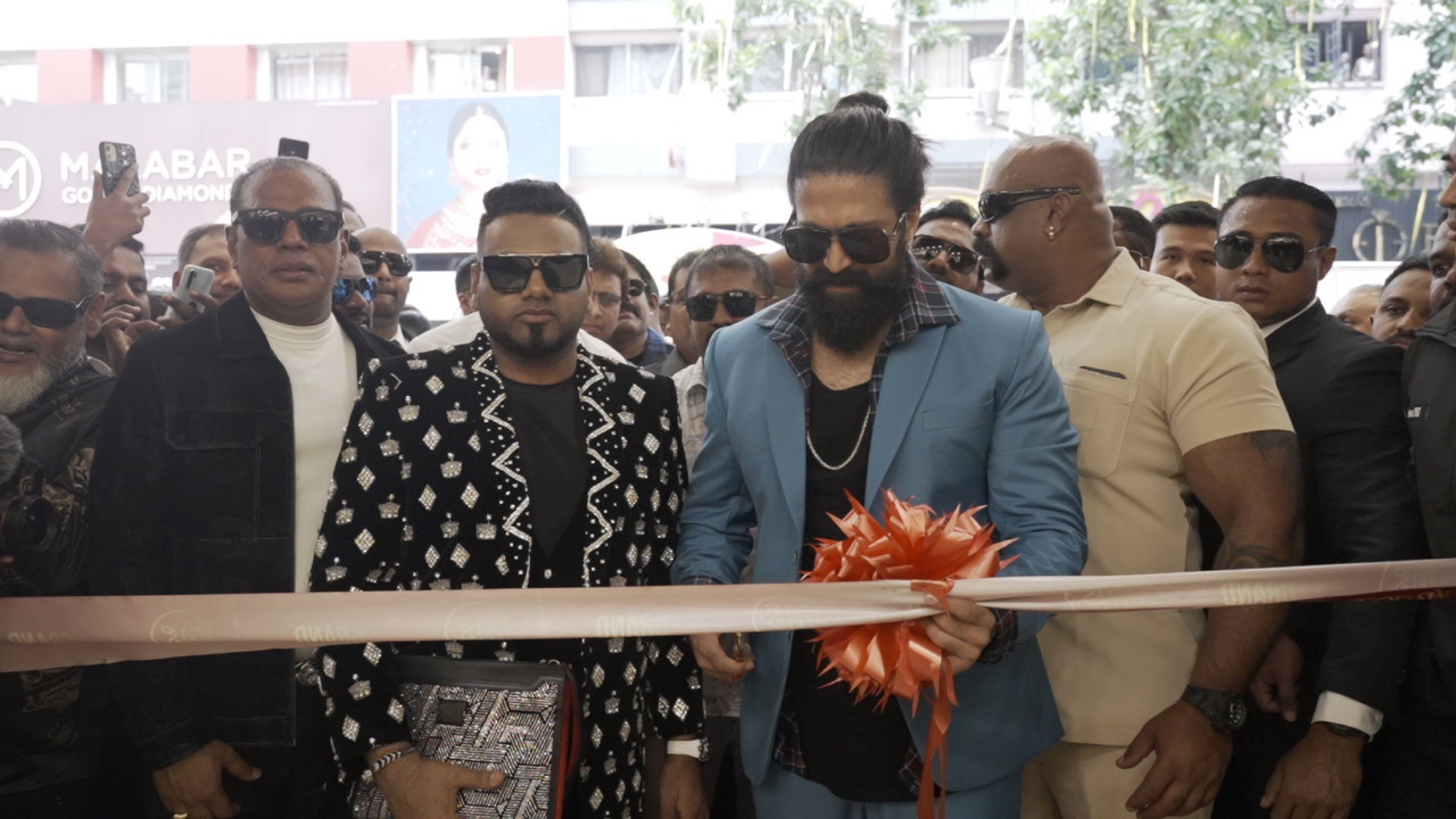 MS2 opens, Kuala Lumpur